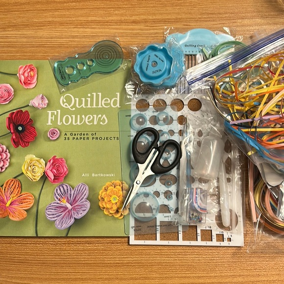 Juya Other Juya Paper Quilling Kit With Quilled Flowers Book B